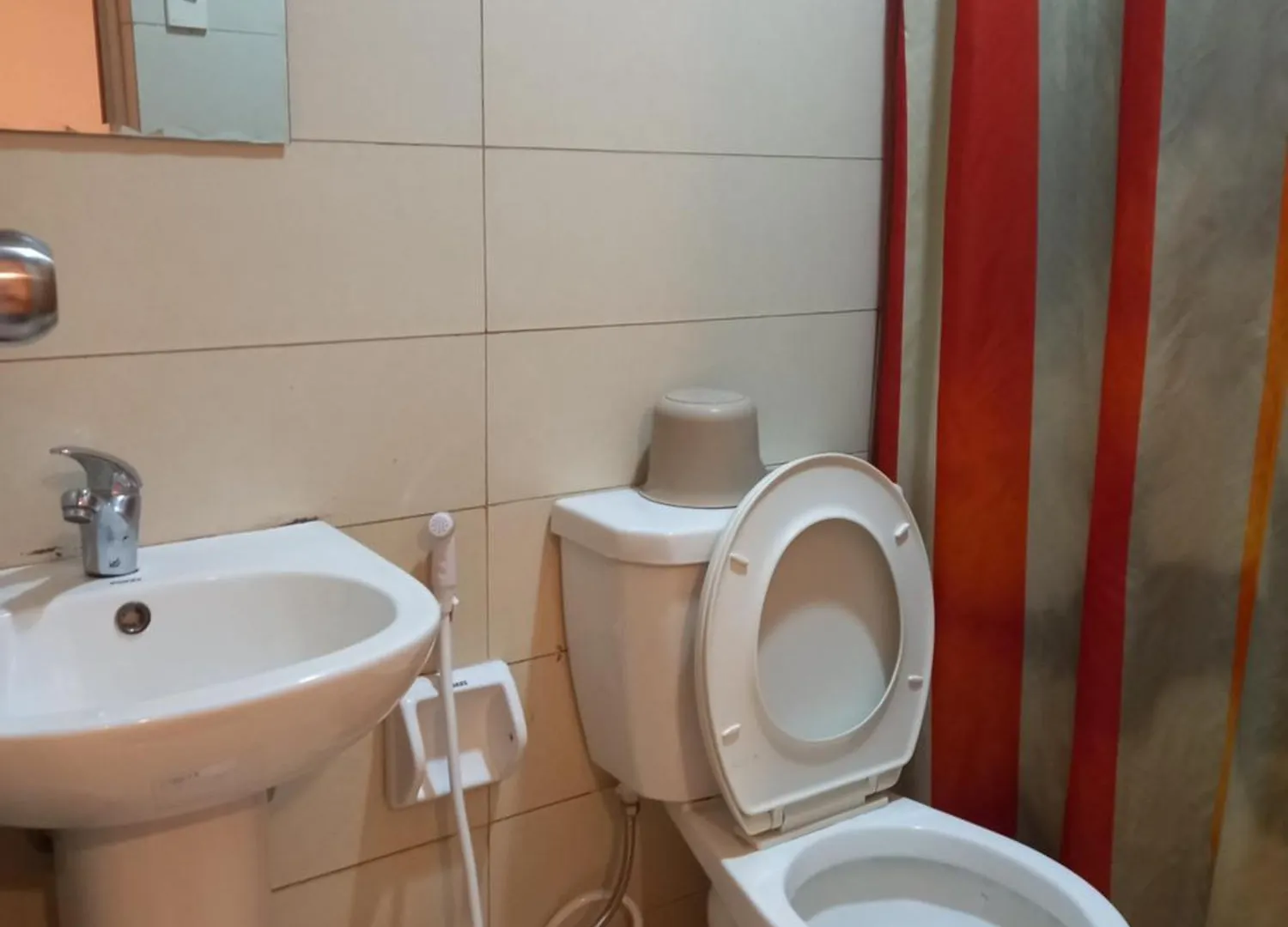 Stone House Hotel Pasay